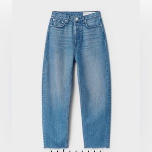 Rag and Bone 90s High-Rise - Brighton - NWT
Relaxed Fit Light Indigo Jean -Sz 29